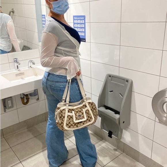 Vintage Coach purse - Picture 4 of 4